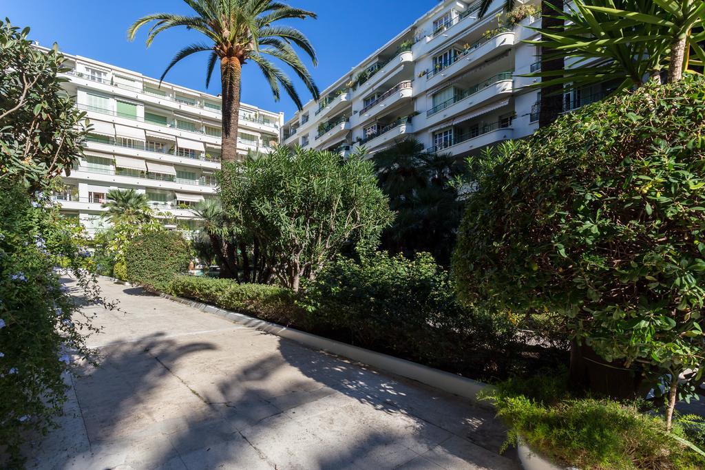 Nice Beach - Promenade Des Anglais Bagian luar foto